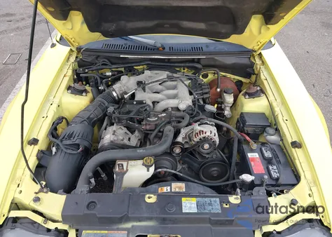 2002 Ford Mustang from USA, damaged, VIN 1FAFP44492F165593